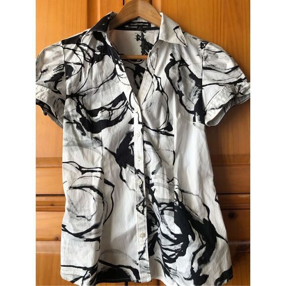 EXPRESS Botton Down Women’s Shirt Water Color Print Size S - Picture 2 of 12